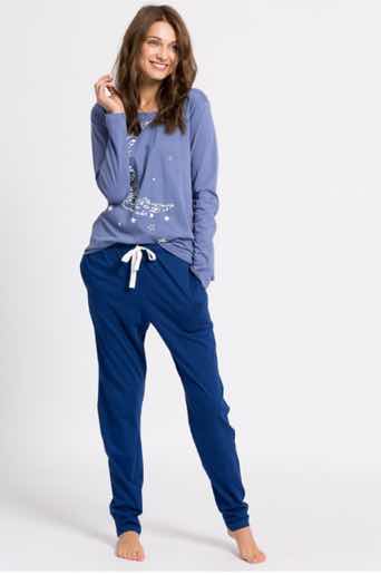 Cum să-ţi petreci Revelionul în pijama