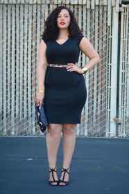 Rochie peplum pentru șolduri largi