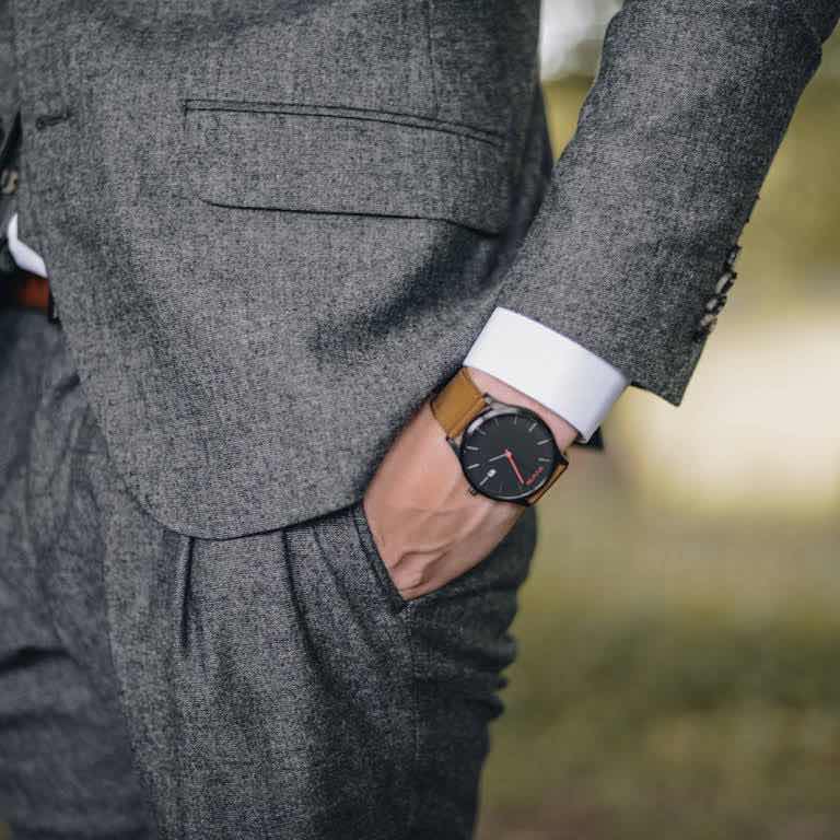 Costumul clasic pentru bărbați: cum îl porți corect Costumul clasic pentru bărbați: cum îl porți corect