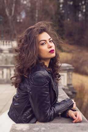 Anita Bejenaru - Captează emoții