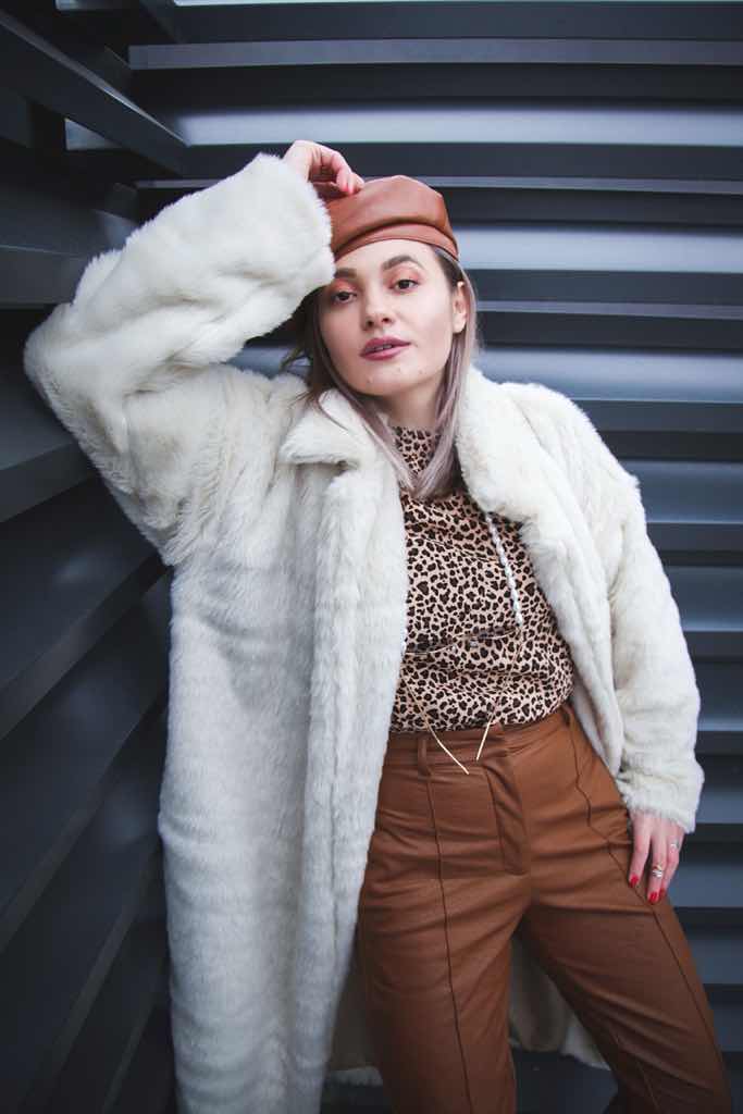 Rox Sarafolean - Între viața în corporație și modă