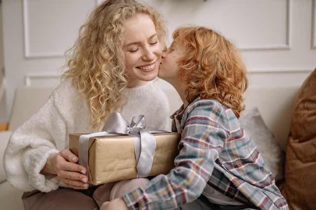 Cadouri pentru mama - ghid complet Cadouri pentru mama - ghid complet