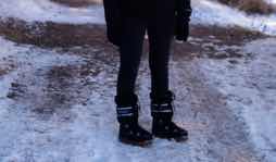 Moon Boots sau apreschiuri?